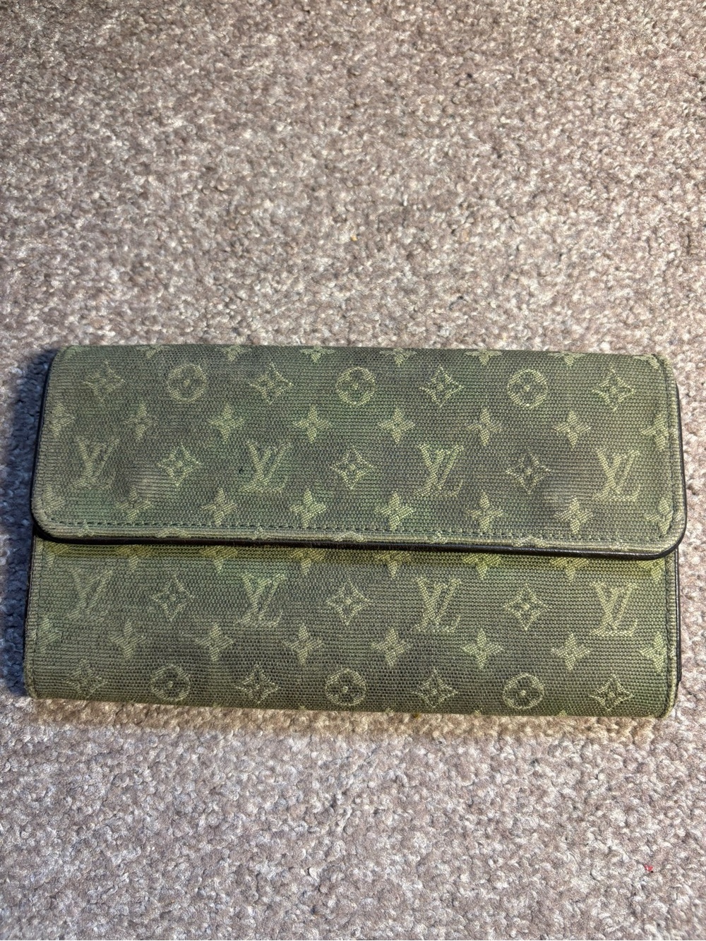 Authentic Louis Vuitton logo long Trifold wallet